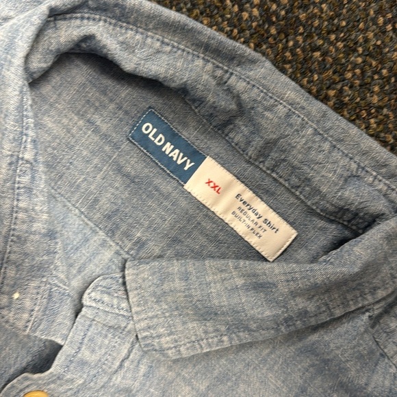 Old navy chambray everyday button down shirt xxl // 092635 - Picture 2 of 2